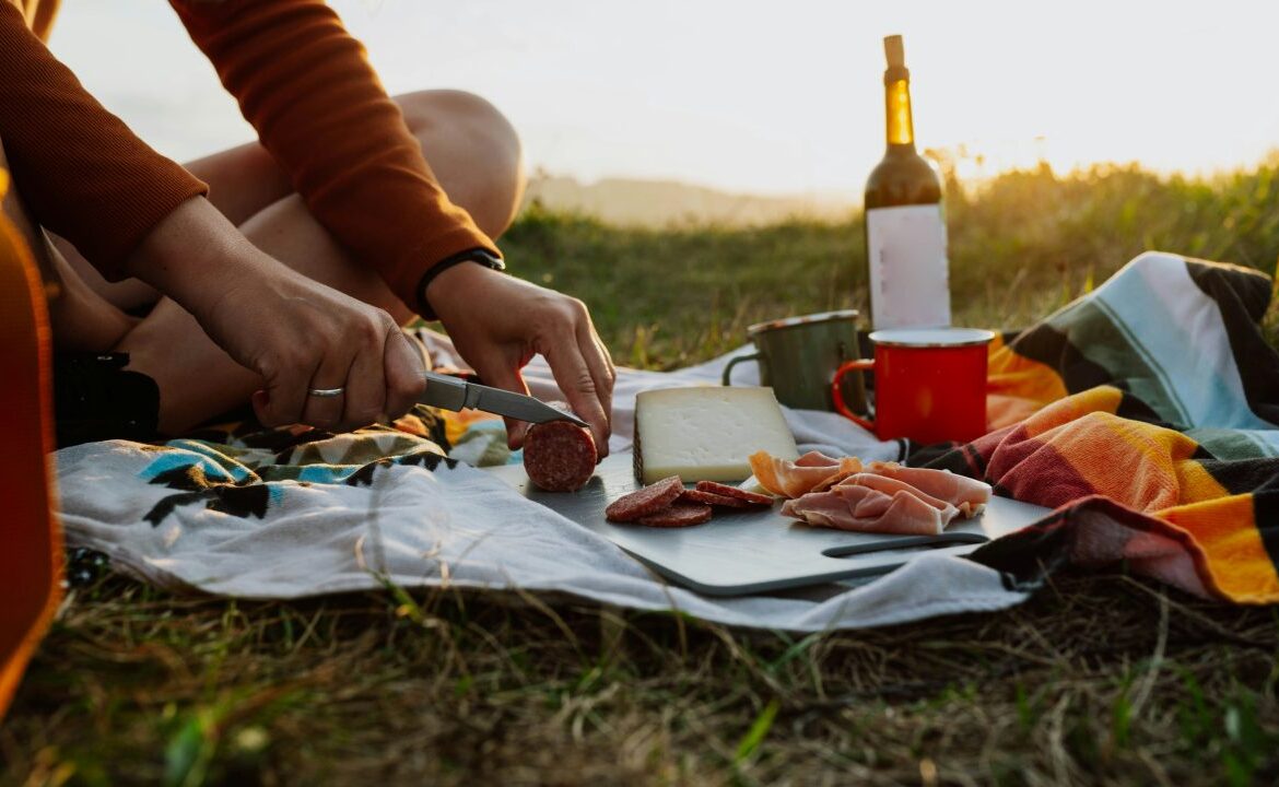 BIBITTES, PIQUE-NIQUES ET PLAGE: PETITES ASTUCES ESTIVALES Julie Blais Comeau GlammieBUGS, PICNICS & BEACH DAYS: SIMPLE SUMMER HACKS by GLAMMIE