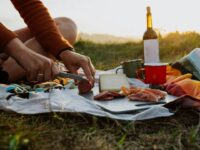 BIBITTES, PIQUE-NIQUES ET PLAGE: PETITES ASTUCES ESTIVALES Julie Blais Comeau GlammieBUGS, PICNICS & BEACH DAYS: SIMPLE SUMMER HACKS by GLAMMIE